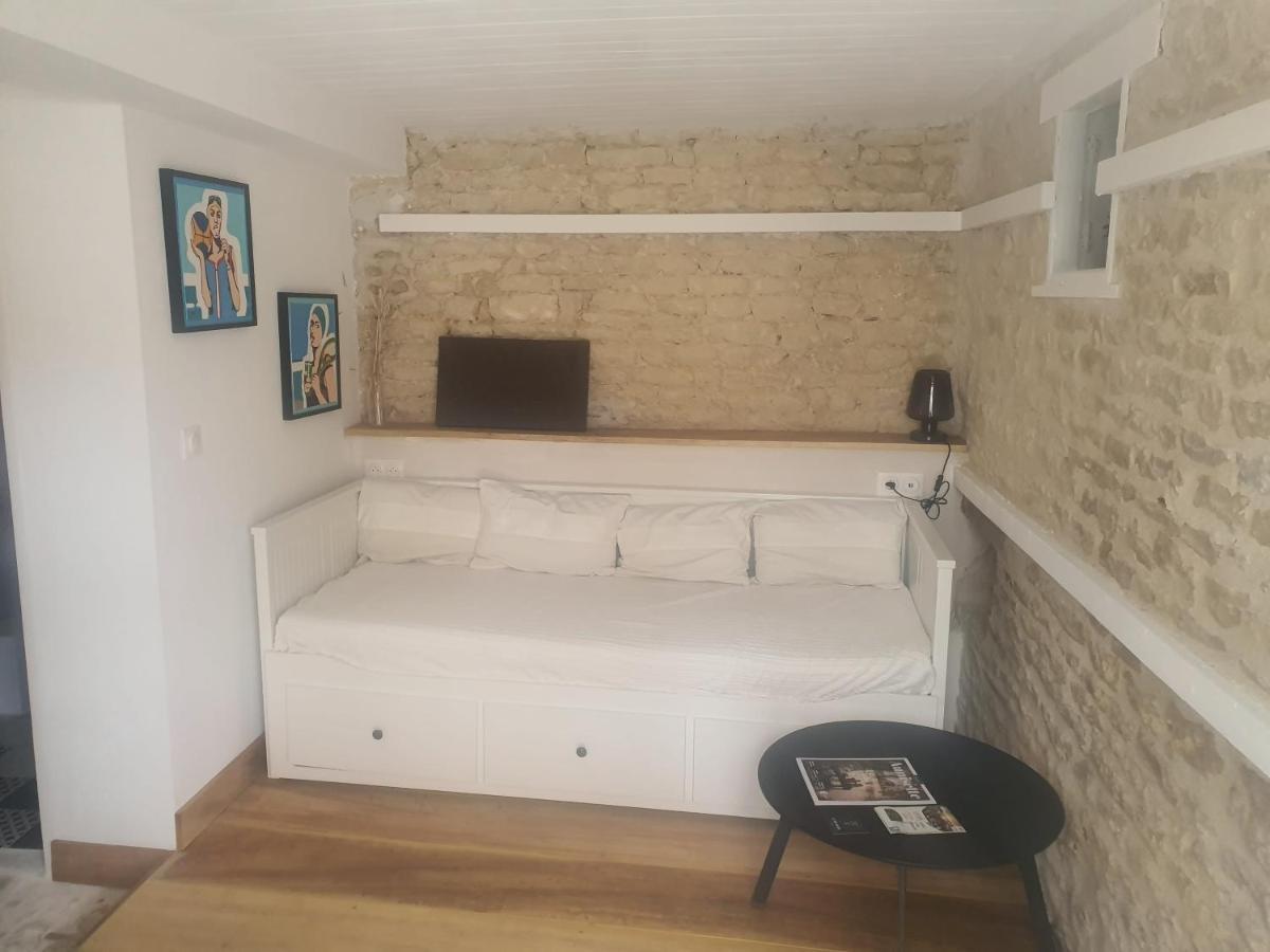La P'Tite Ecurie Apartment Saint-Jean-de-Liversay Luaran gambar